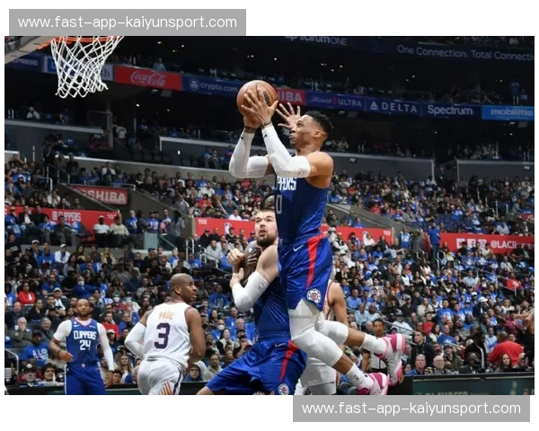 巅峰对垒，硝烟再起：快船vs太阳，这一场谁才是西部的“定海神针”？